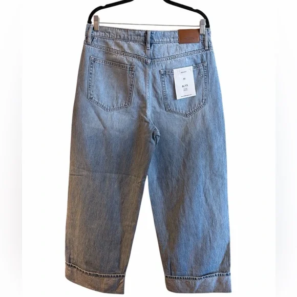 Hidden Baggy Jeans Size 30 Medium Wash High Rise Distressed Cuffed Hem NEW - Picture 8 of 14